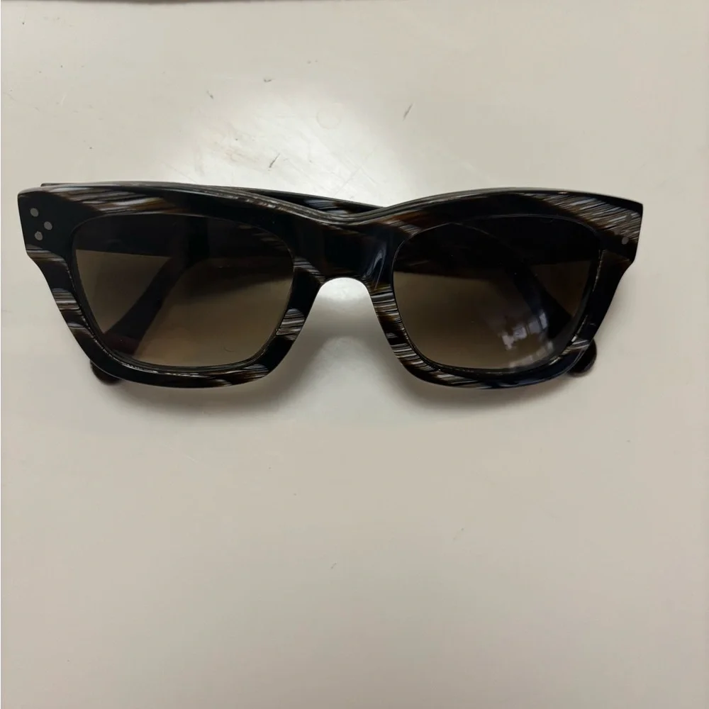 Celine Sunglasses with fabric bag - Picture 3 of 10
